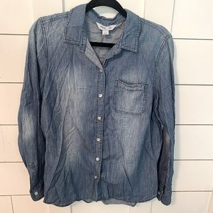 Women’s Chambray Shirt